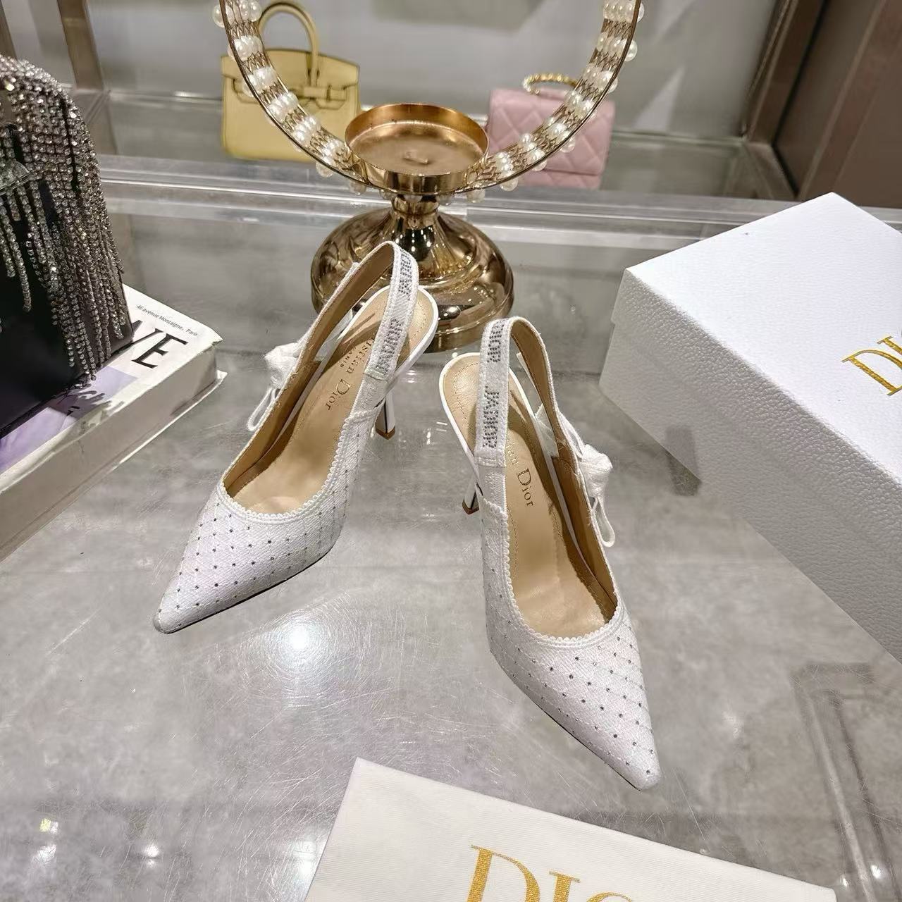 DI0Rの高品質ラインストーンポインテッドサンダル【50％割引+送料無料】