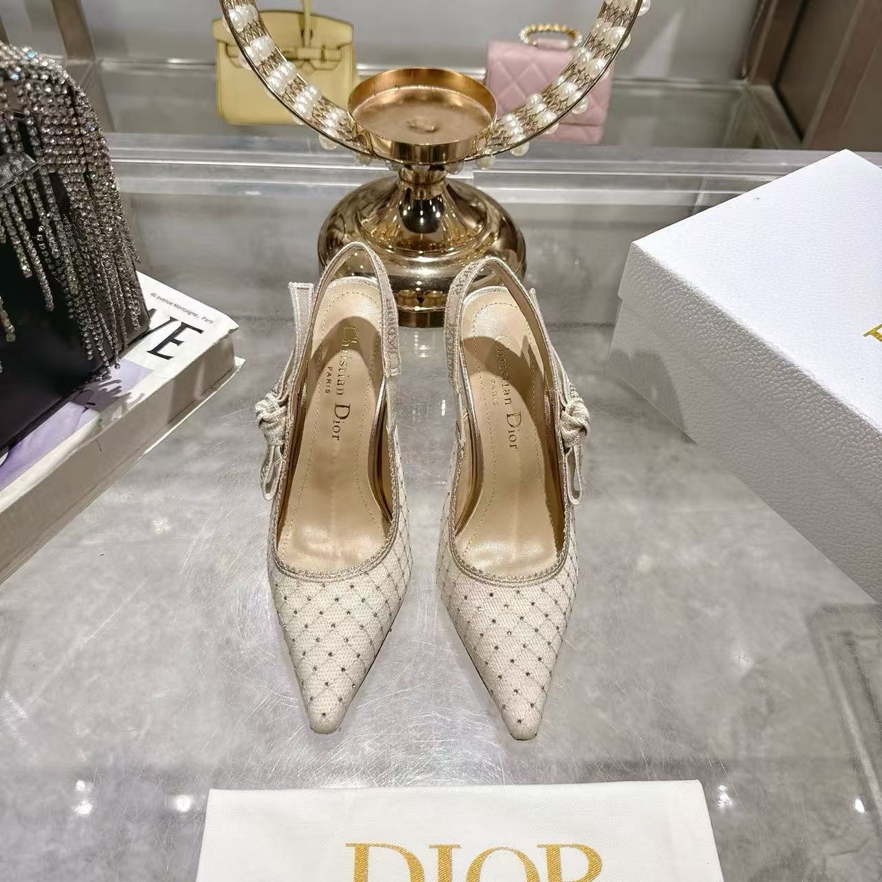 DI0Rの高品質ラインストーンポインテッドサンダル【50％割引+送料無料】