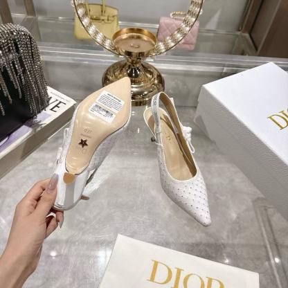 DI0Rの高品質ポインテッドラインストーンローヒール【50％割引+送料無料】