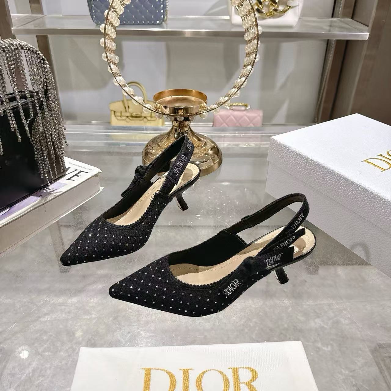 DI0Rの高品質ポインテッドラインストーンローヒール【50％割引+送料無料】