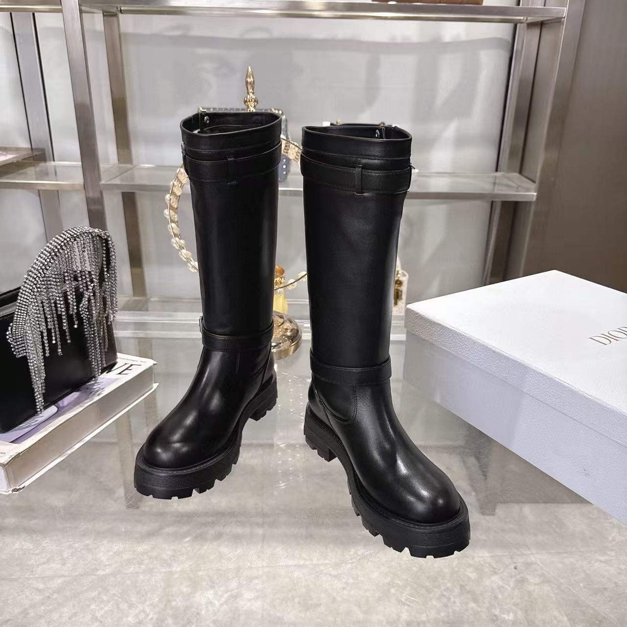 DI0Rの高品質ジッパー付きレザーハイブーツ【50％割引+送料無料】