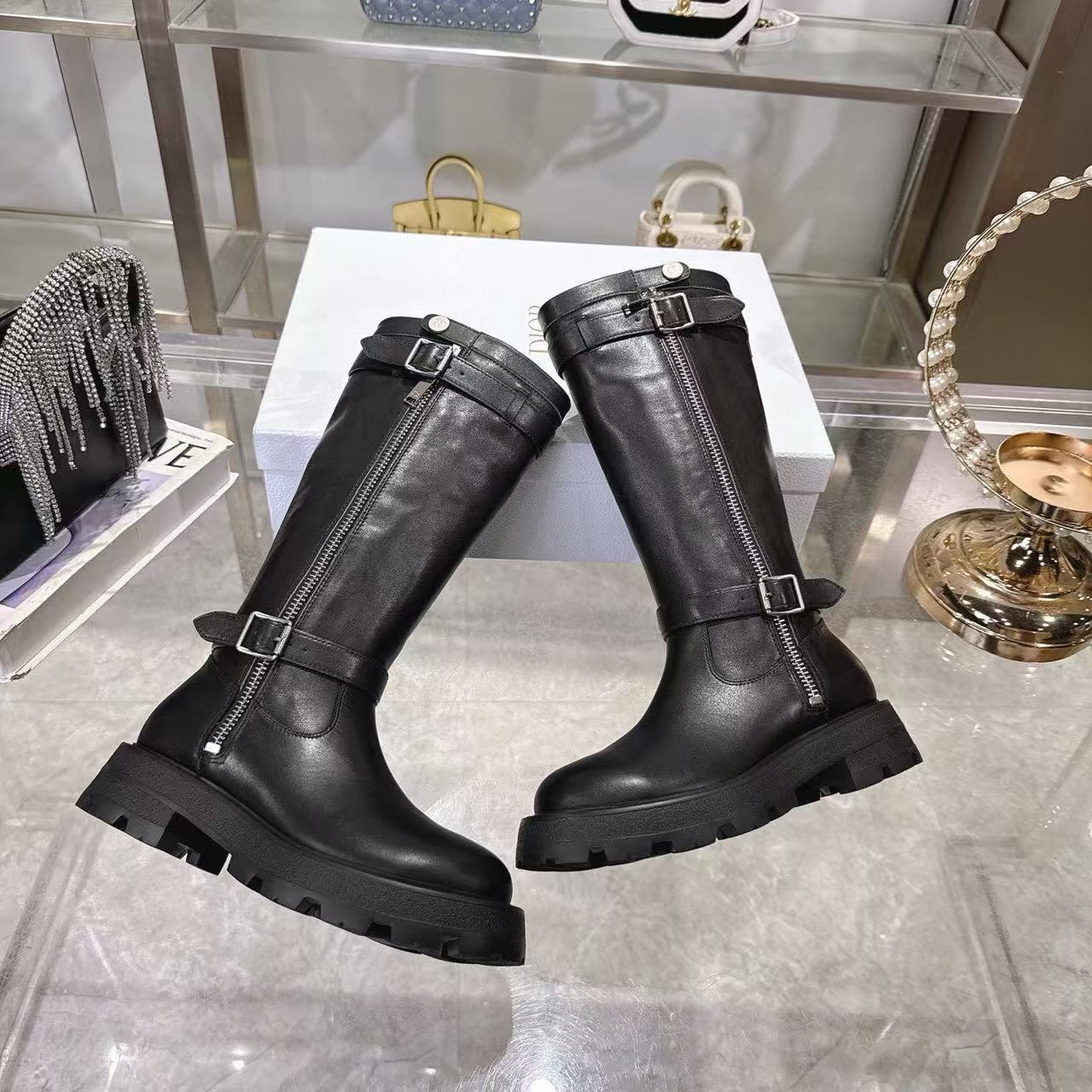 DI0Rの高品質ジッパー付きレザーハイブーツ【50％割引+送料無料】
