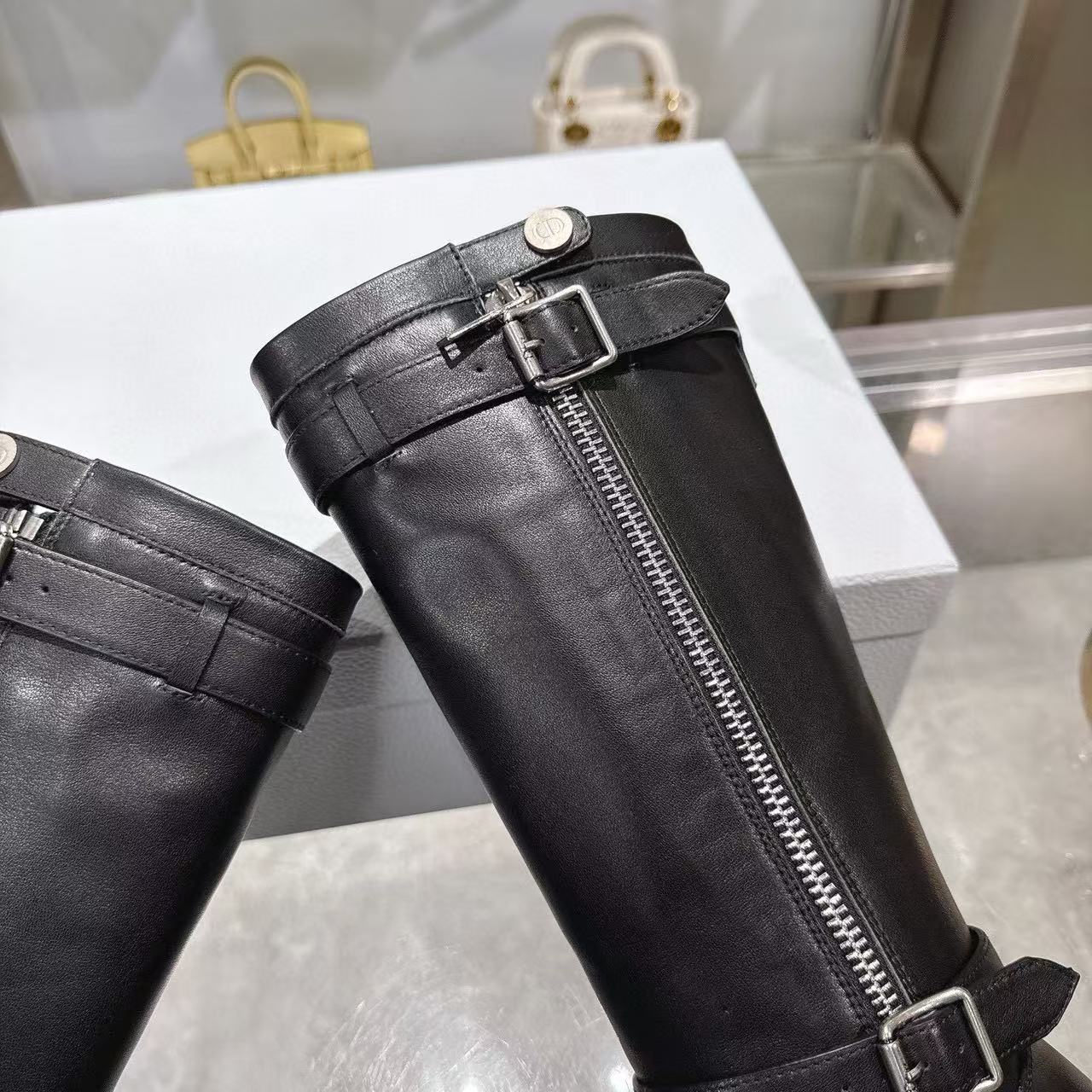 DI0Rの高品質ジッパー付きレザーハイブーツ【50％割引+送料無料】