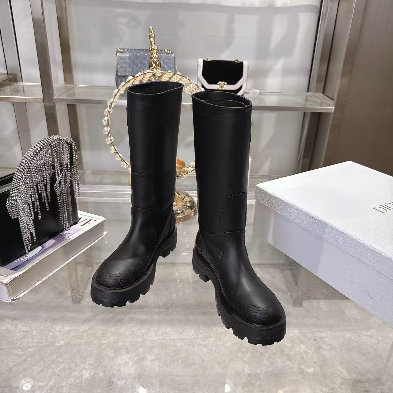 DI0Rの高品質秋冬レターハイブーツ【50％割引+送料無料】