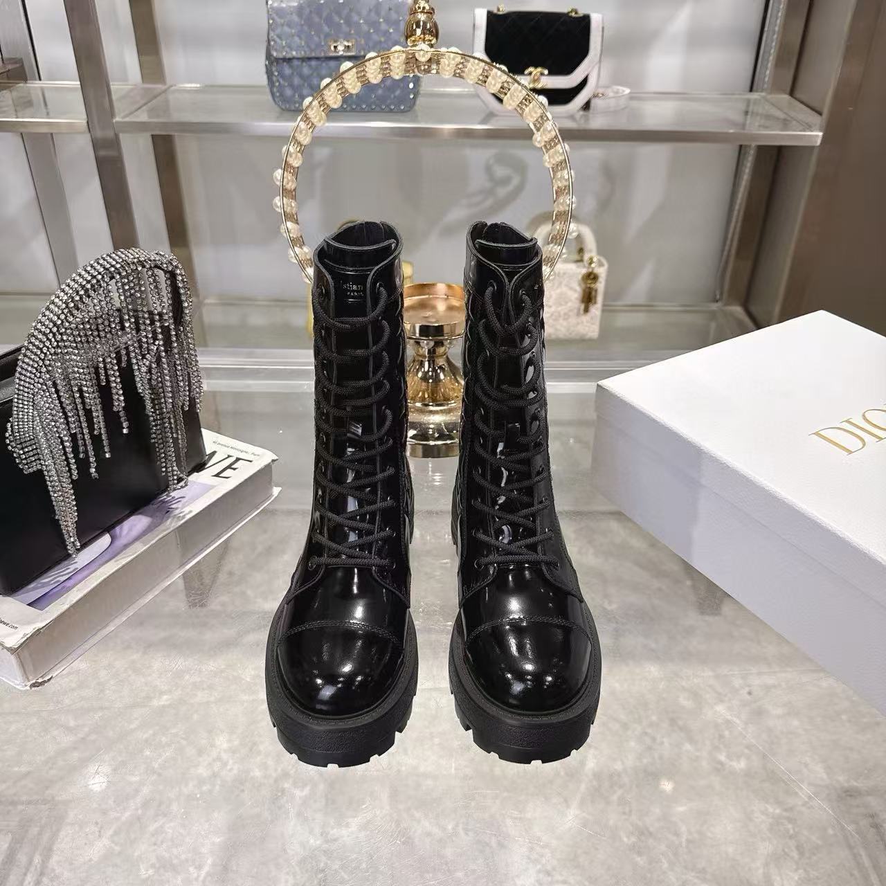 DI0Rの高品質レースアップアンクルブーツ【50％割引+送料無料】