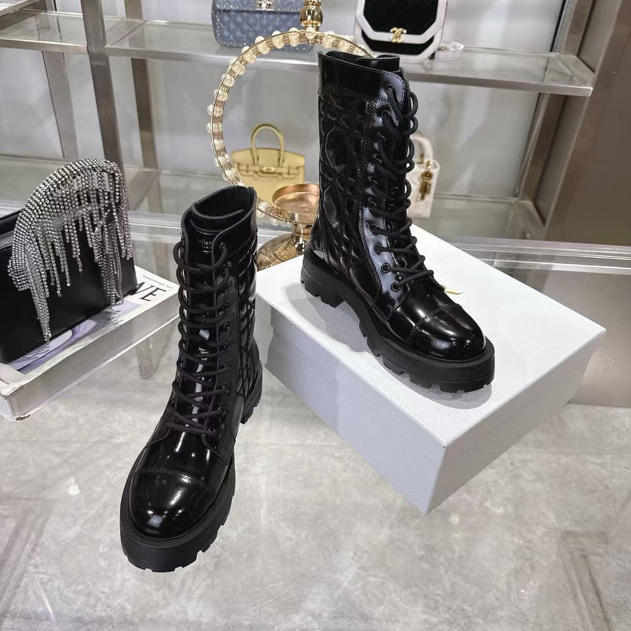 DI0Rの高品質レースアップアンクルブーツ【50％割引+送料無料】