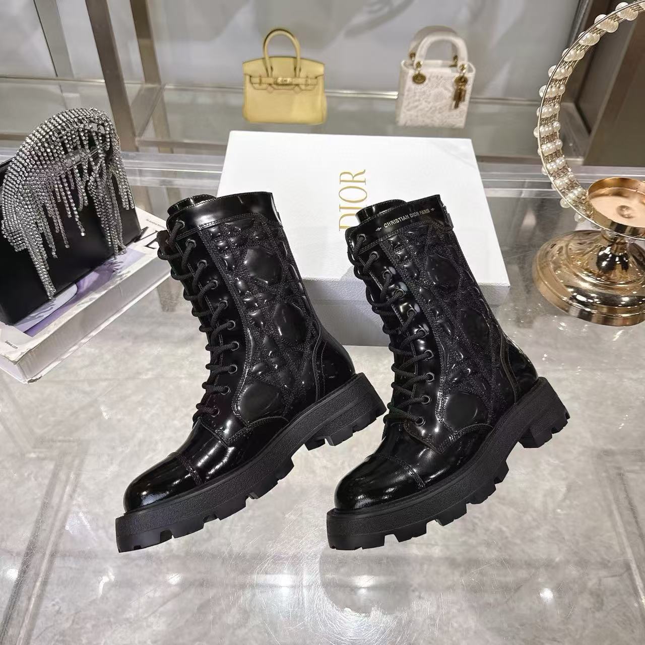 DI0Rの高品質レースアップアンクルブーツ【50％割引+送料無料】