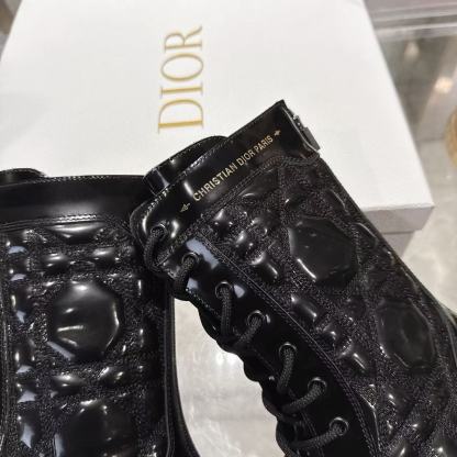 DI0Rの高品質レースアップアンクルブーツ【50％割引+送料無料】