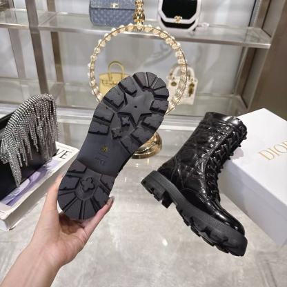 DI0Rの高品質レースアップアンクルブーツ【50％割引+送料無料】