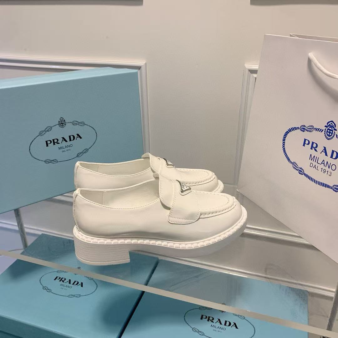 PR4DA トライアングルロゴ プラットフォームシューズ【50％割引+送料無料】