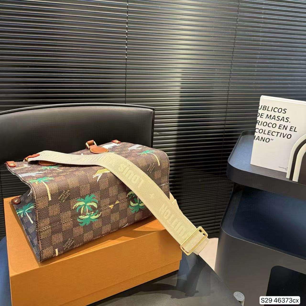 LVアニマルトートバッグ【50％割引+送料無料】