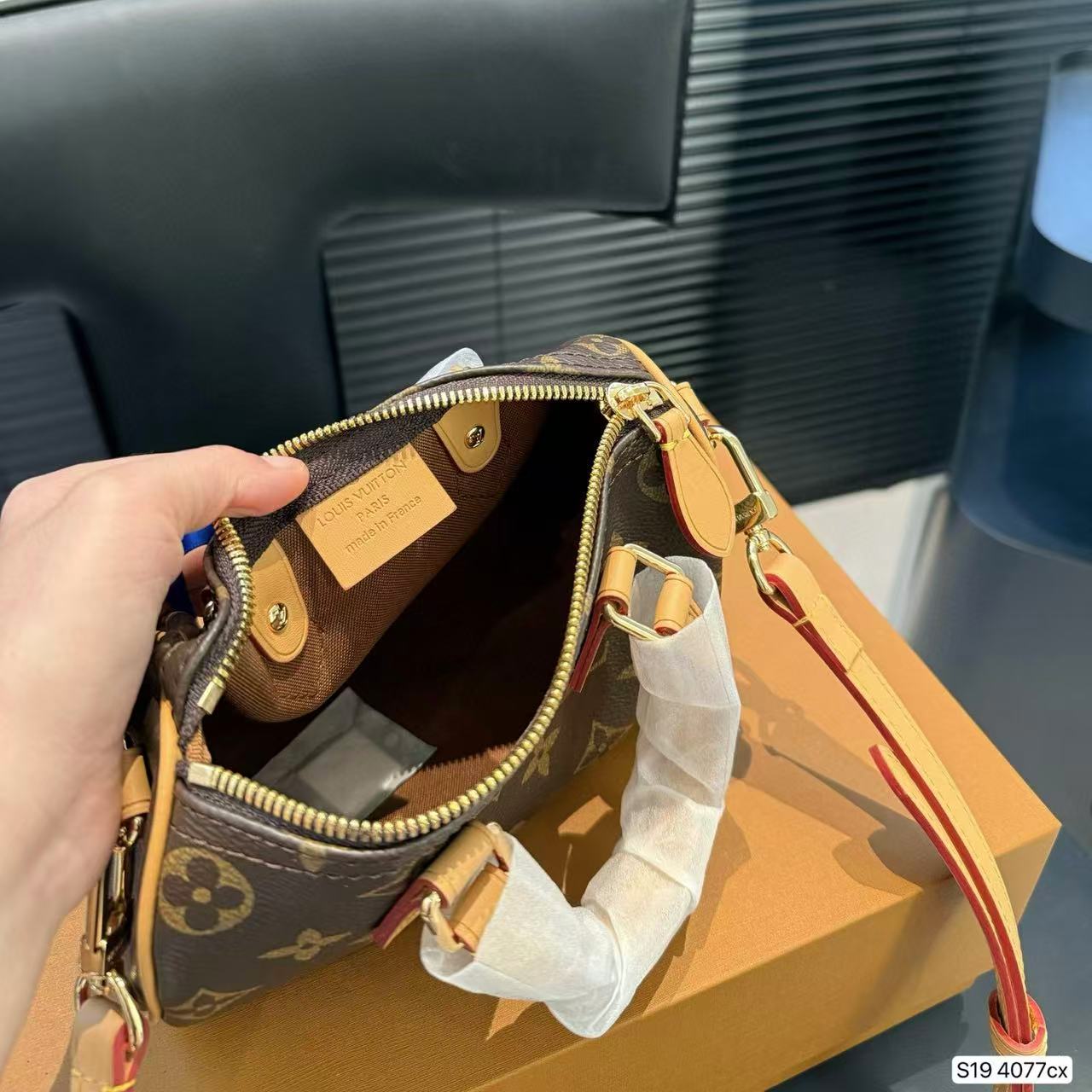 LVモノグラムハンドバッグ【50％割引+送料無料】