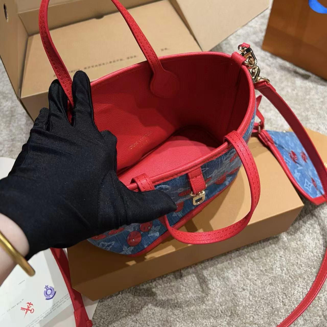 LVチェリーデニムハンドバッグ【50％割引+送料無料】