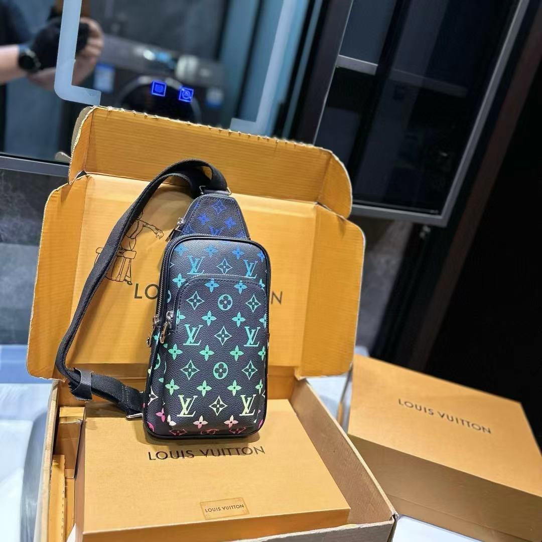 LVグラデーションメンズチェストバッグ【50％割引+送料無料】