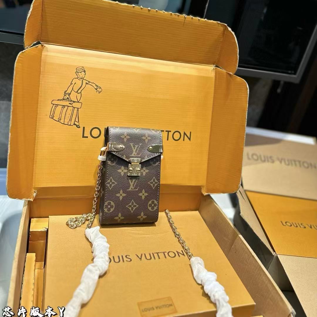 LVモノグラムの携帯電話バッグ【50％割引+送料無料】