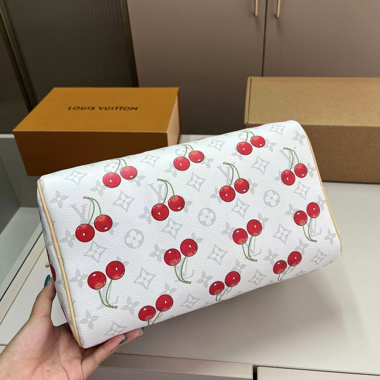 LVチェリーハンドバッグ【50％割引+送料無料】