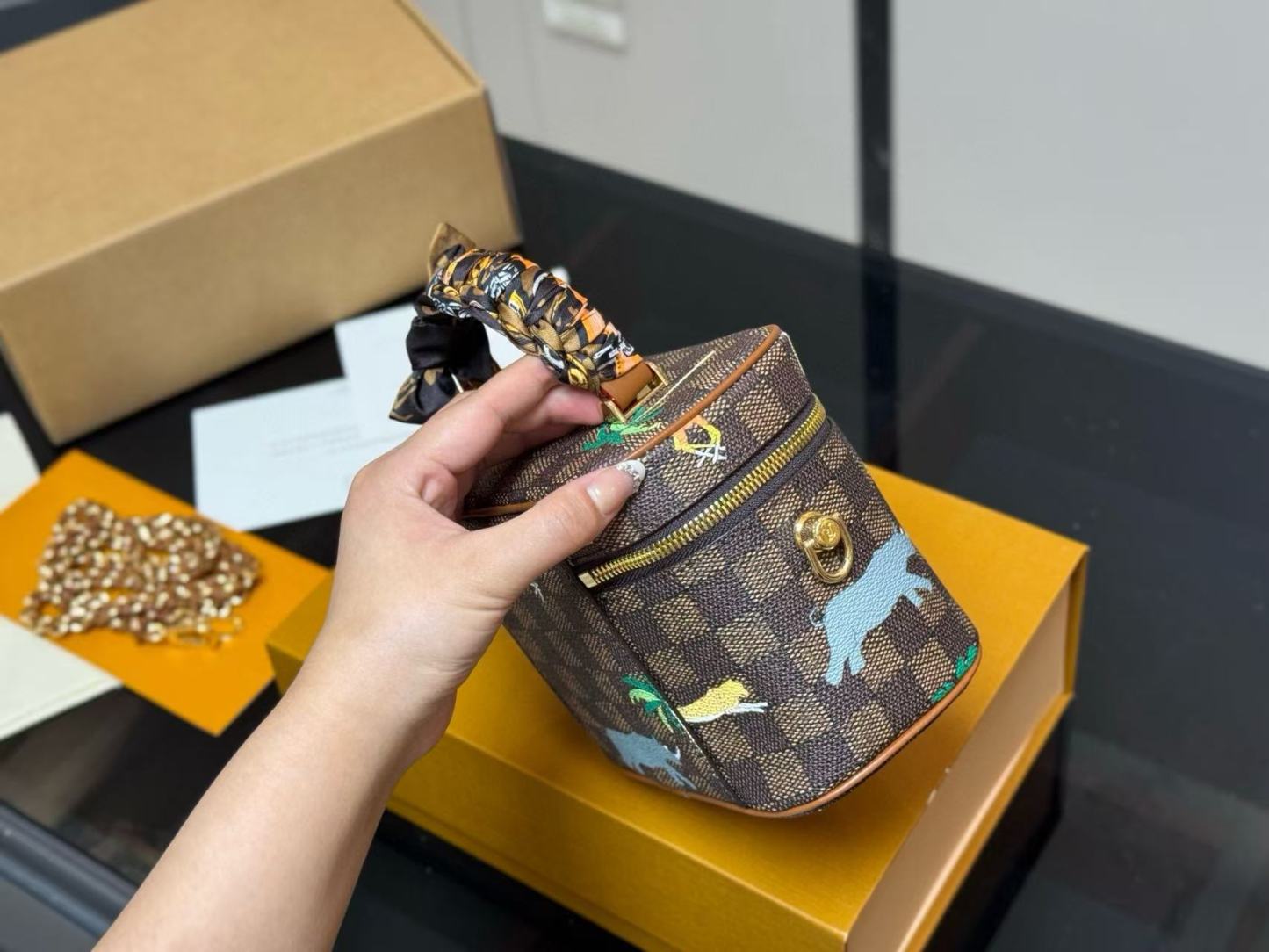 LV nice vanity化粧ポーチ【50％割引+送料無料】