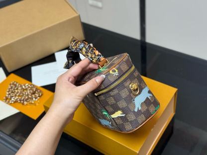 LV nice vanity化粧ポーチ【50％割引+送料無料】