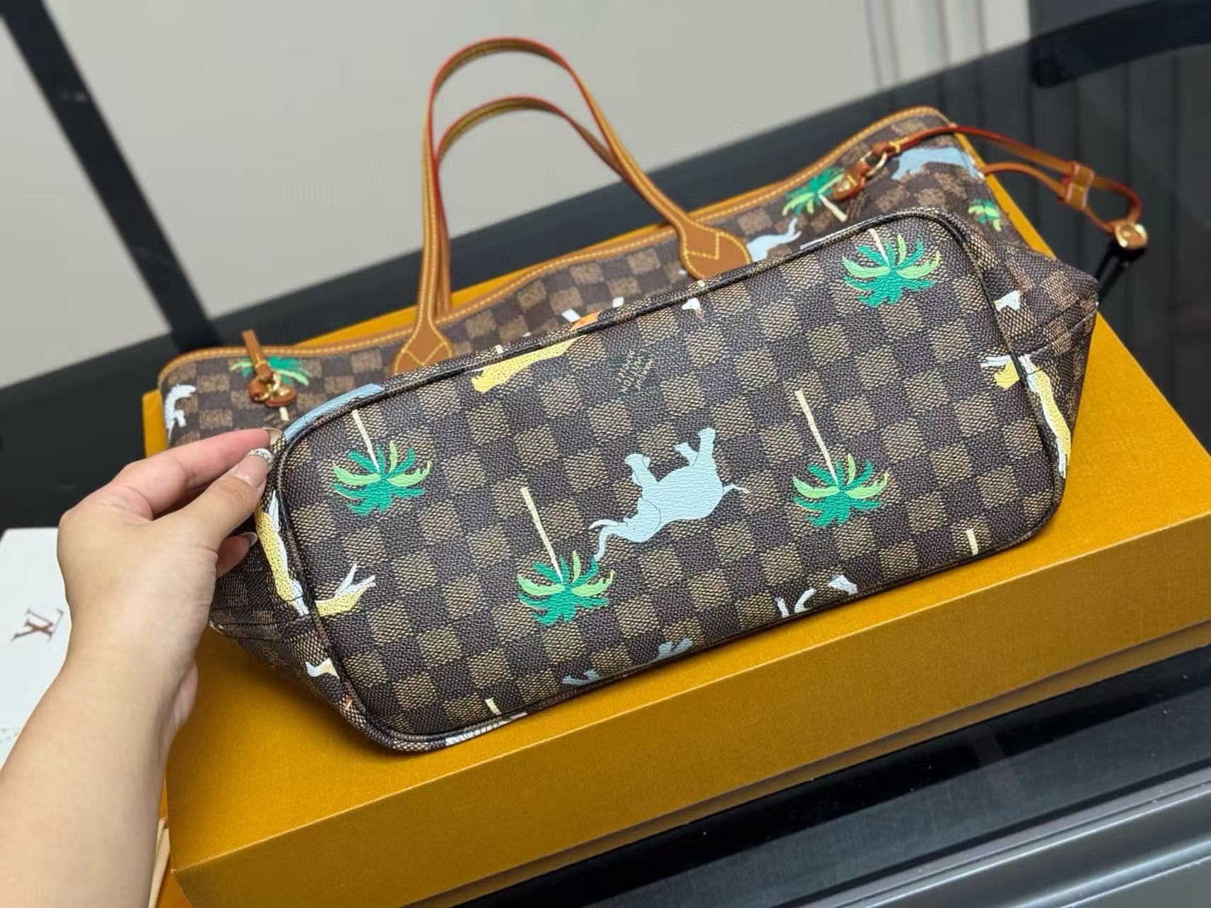 LV Neverfull動物のショッピングバッグ【50％割引+送料無料】