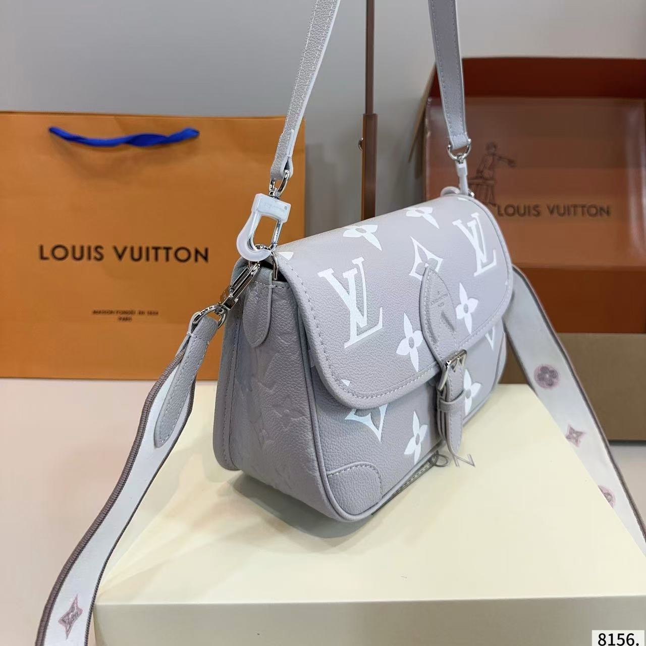 LV バゲット アンダーアームバッグ【50％割引+送料無料】