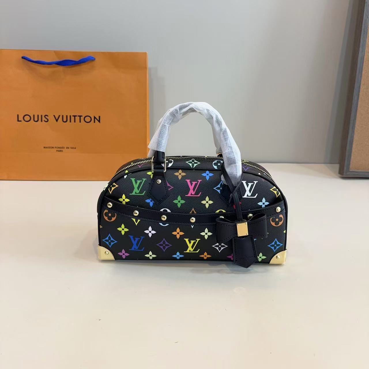 LVプリントのボウリングバッグ【50％割引+送料無料】