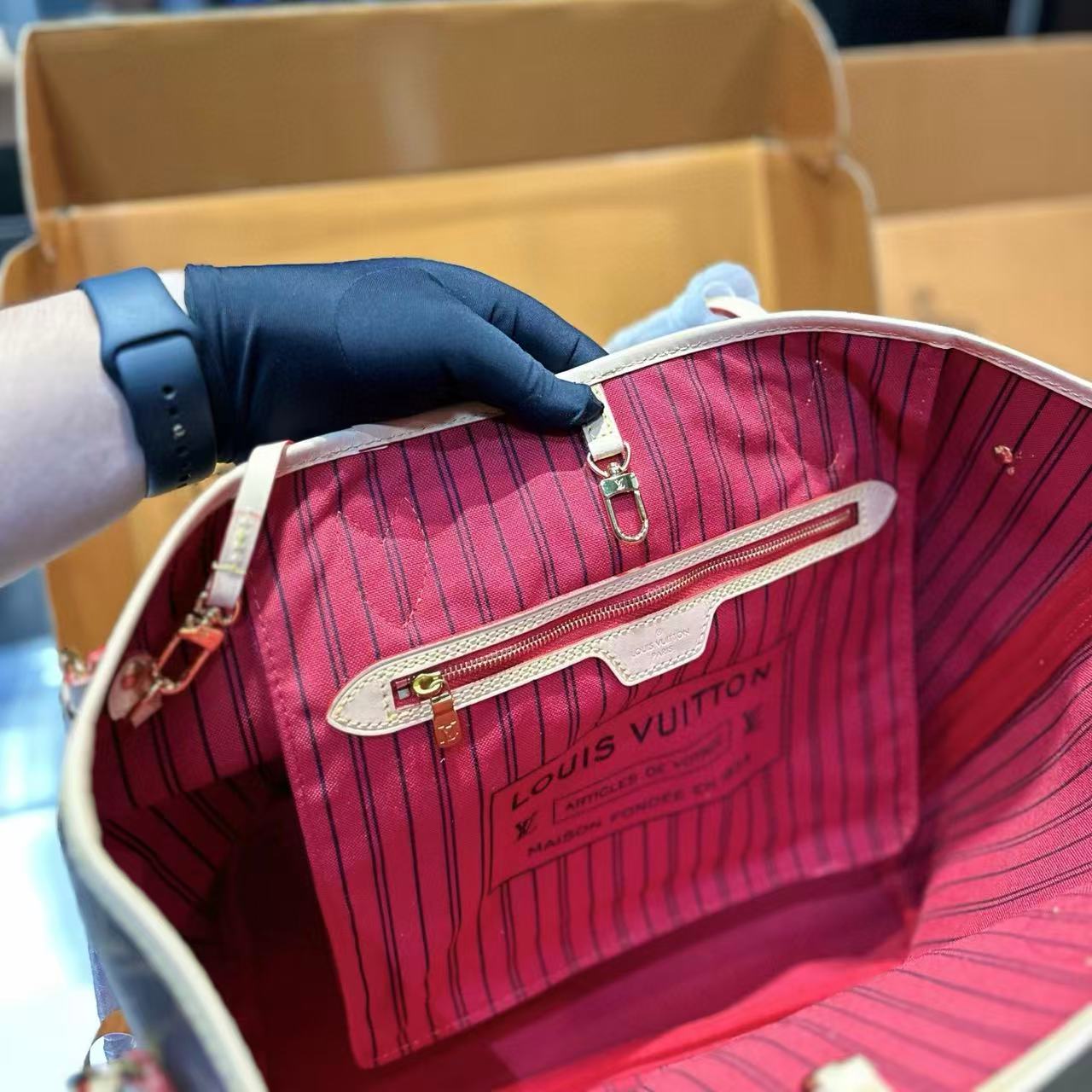 LVプリントのショッピングバッグ【50％割引+送料無料】