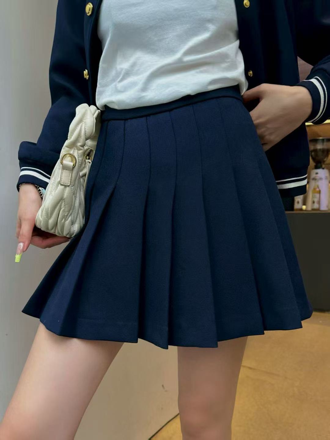 M1UM1U 襟付きジャケット+スカート ツーピースセット【50％割引+送料無料】