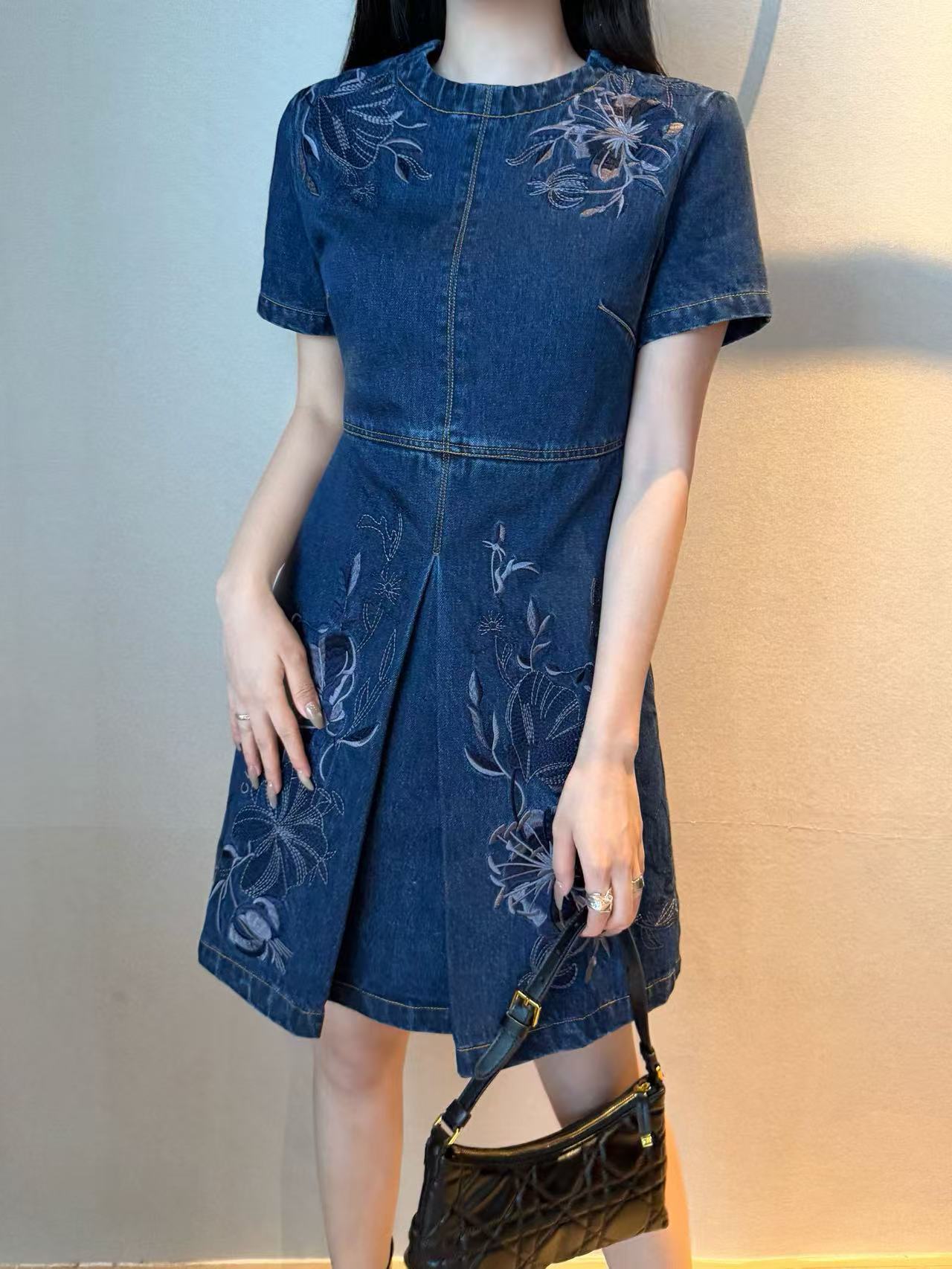 GUCC1 刺繍デニムドレス【50％割引+送料無料】