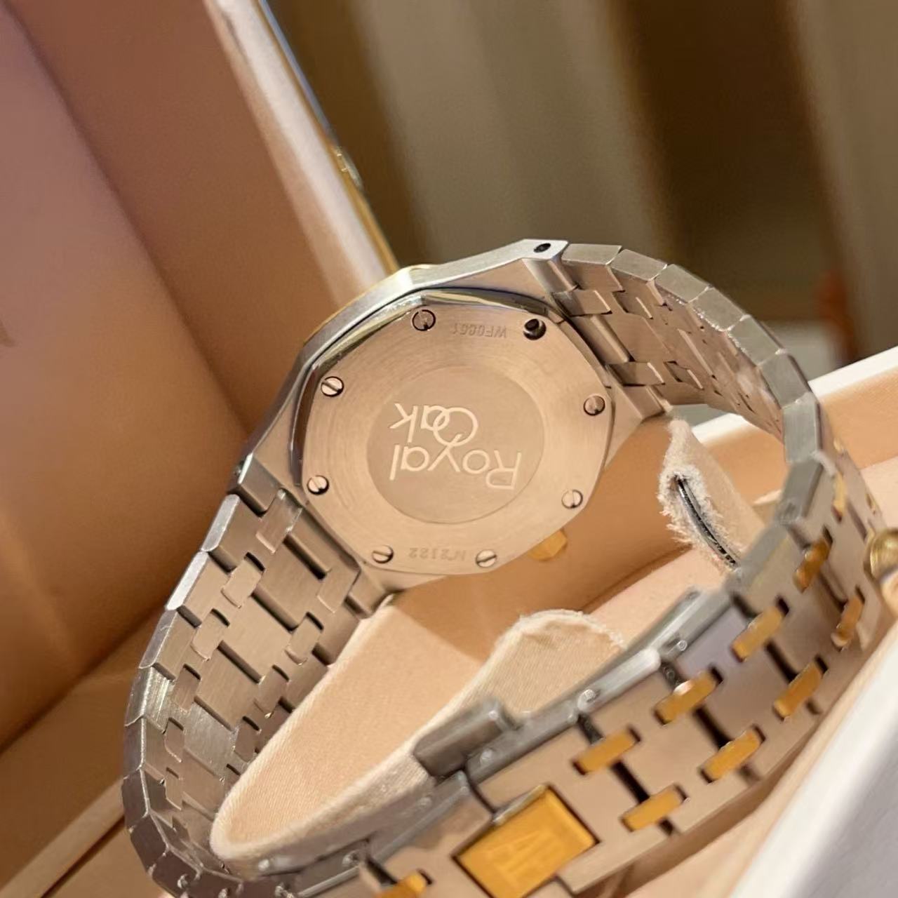 Audemarsp1guet ダイヤモンドをあしらったスチールストラップのレディース腕時計【50％割引+送料無料】