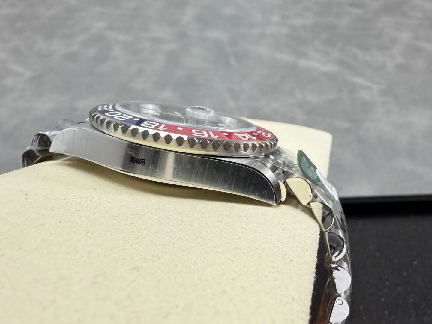 R0LEX GMT3285 スチールストラップウォッチ【50％割引+送料無料】