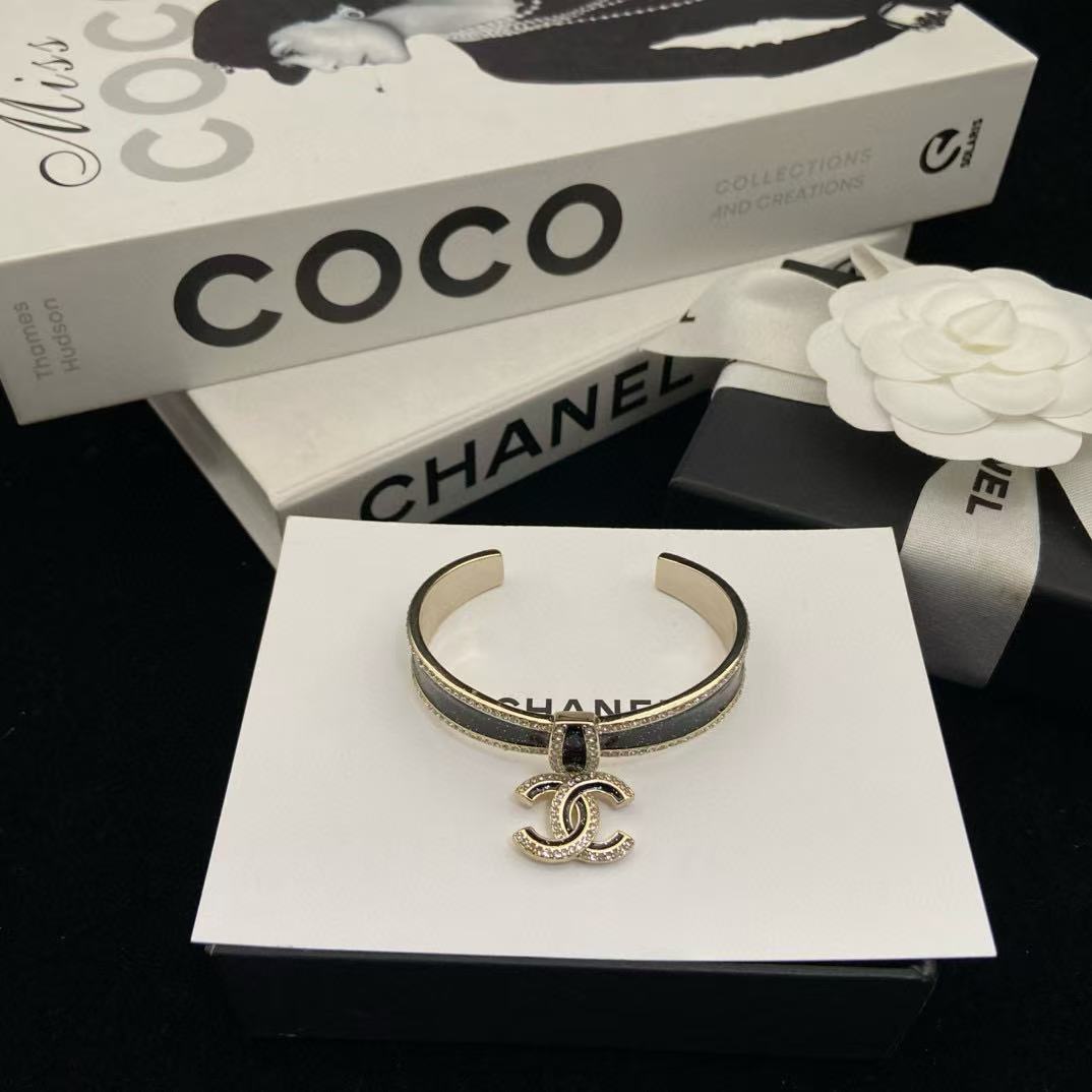 CHANE1 ダブルC ダイヤモンドブレスレット【50％割引+送料無料】