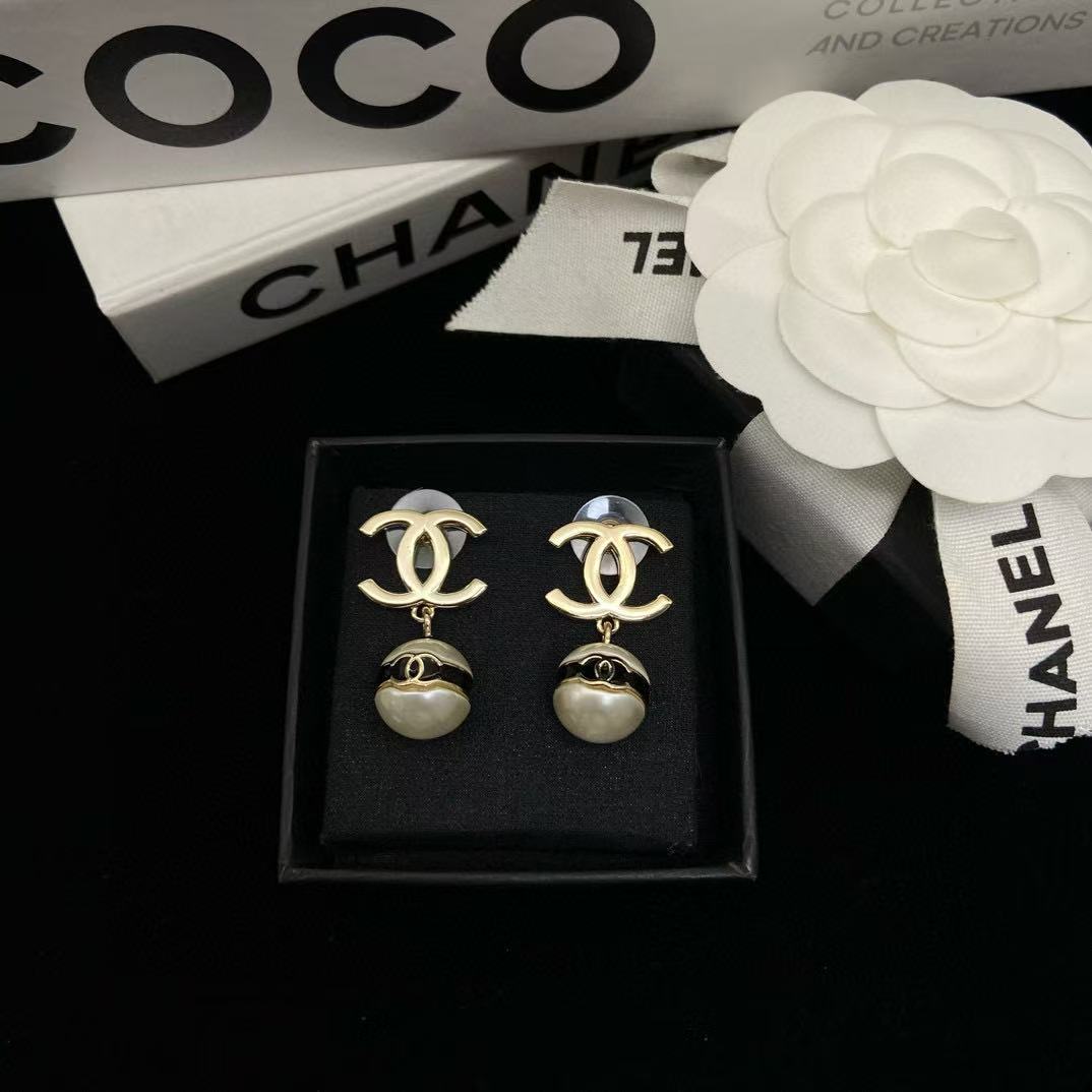 CHANE1 ダブルCパールイヤリング【50％割引+送料無料】