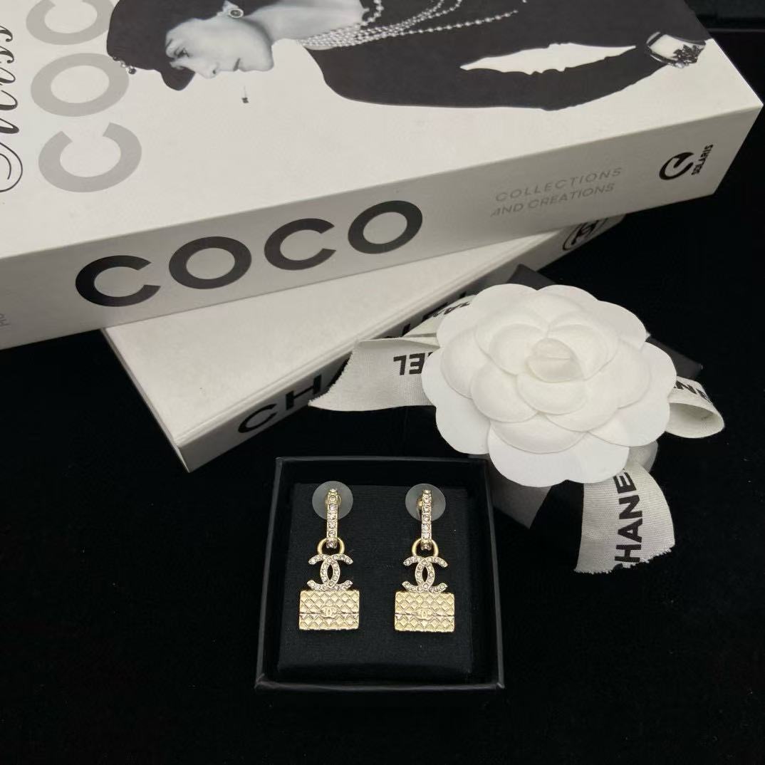 CHANE1 ダブルC ダイヤモンドイヤリング【50％割引+送料無料】