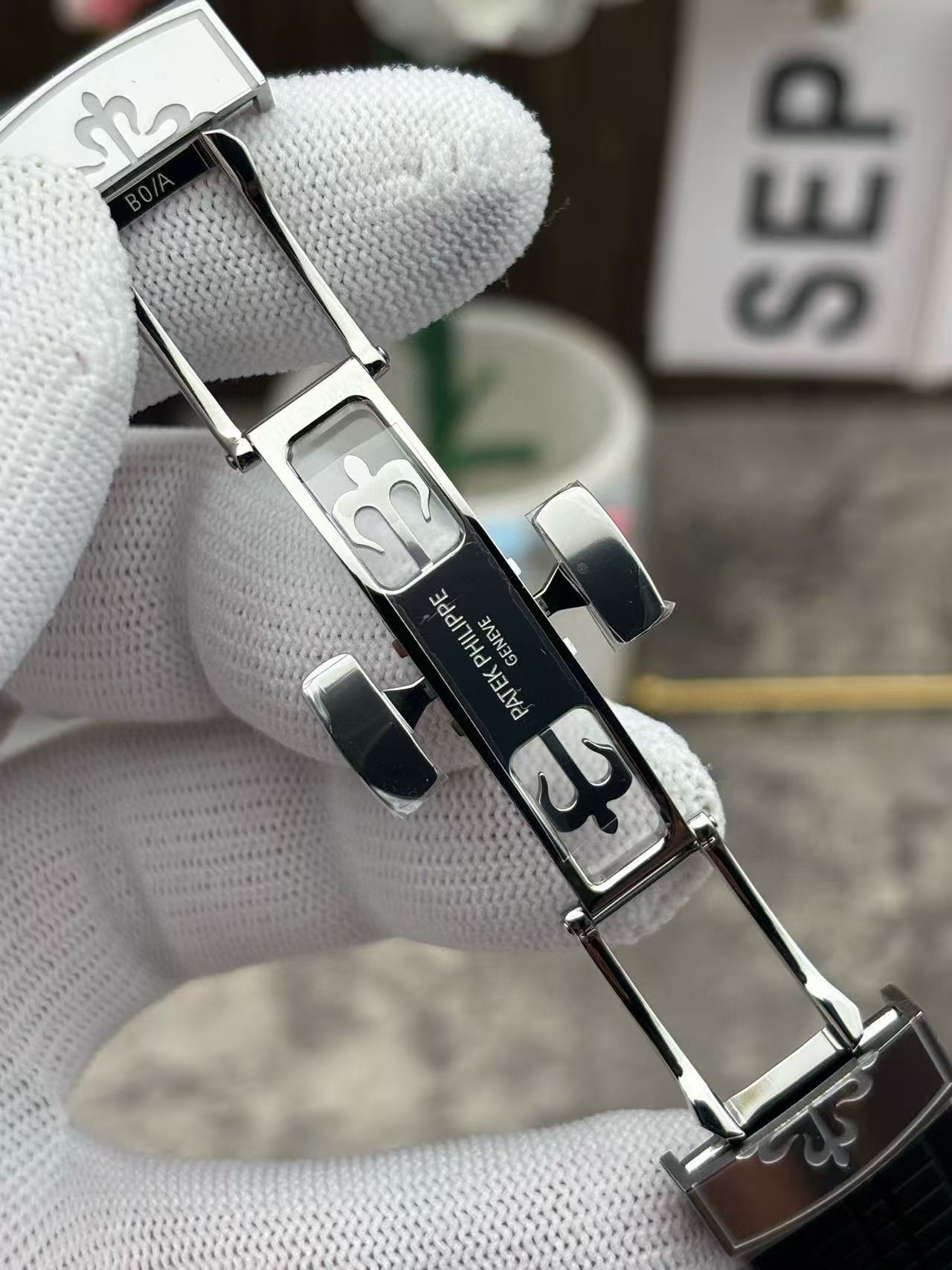 PATEK PH1LIPPEブラックダイヤルのグレネードレディースウォッチ【50％割引+送料無料】