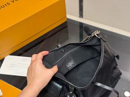 LV CarryAllチェーンハンドバッグ【50％割引+送料無料】