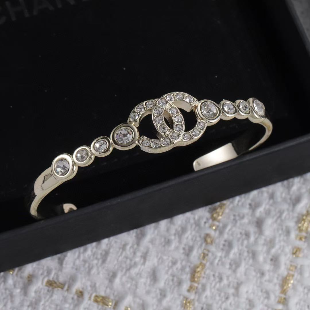 CHANE1 ダブルC ダイヤモンドブレスレット【50％割引+送料無料】