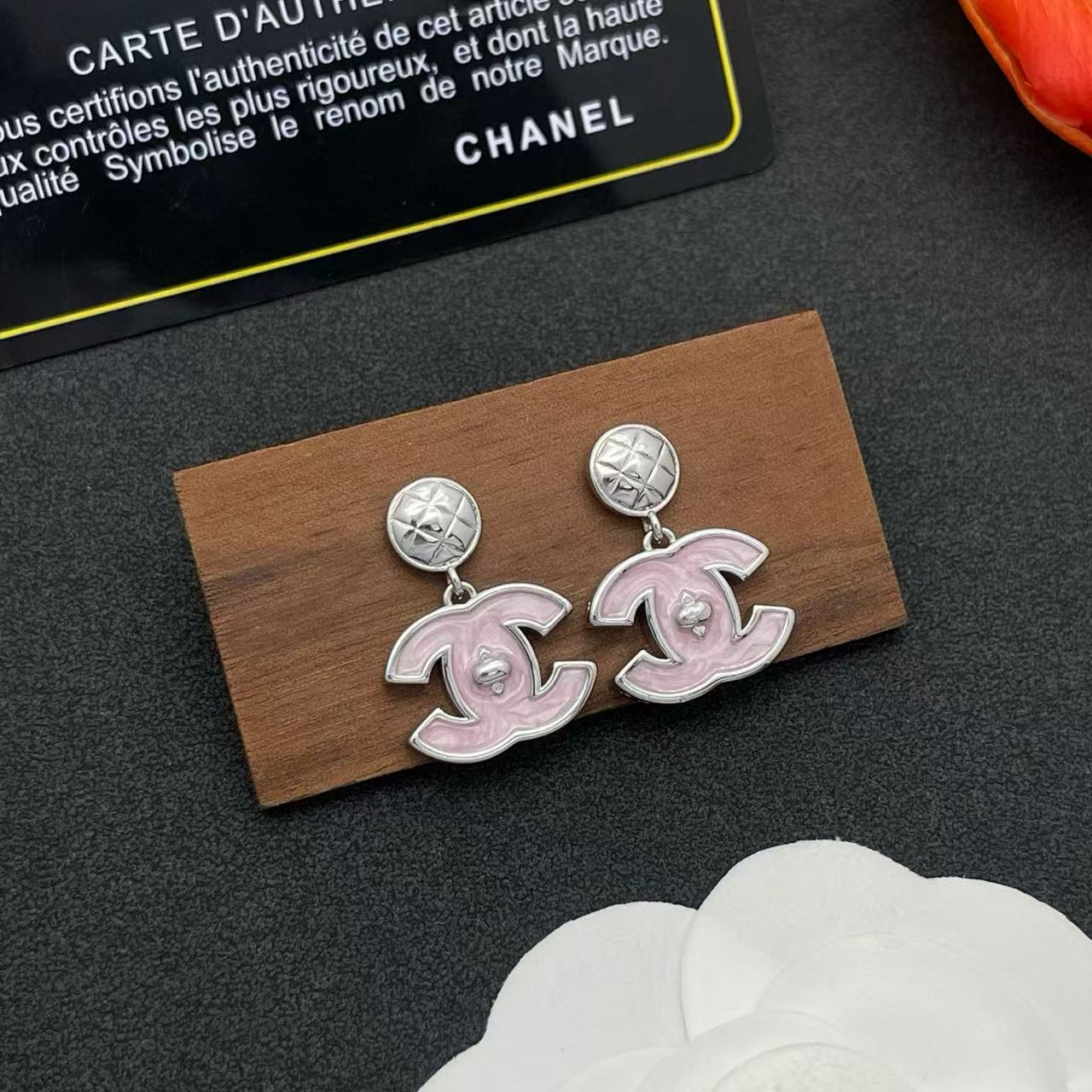 CHANE1 ダブルC ピンクイヤリング【50％割引+送料無料】