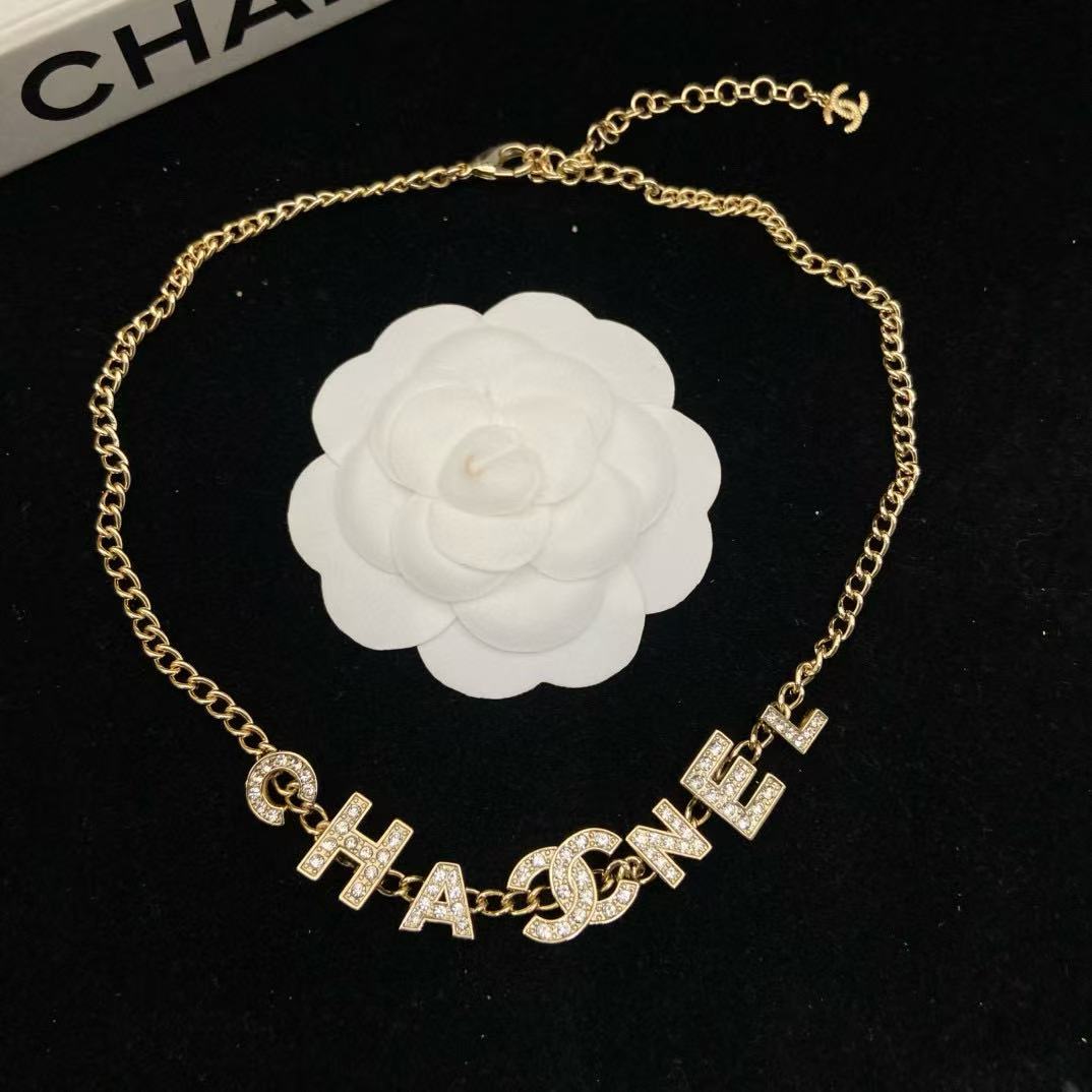 CHANE1 ダブルC ダイヤモンド レターネックレス【50％割引+送料無料】