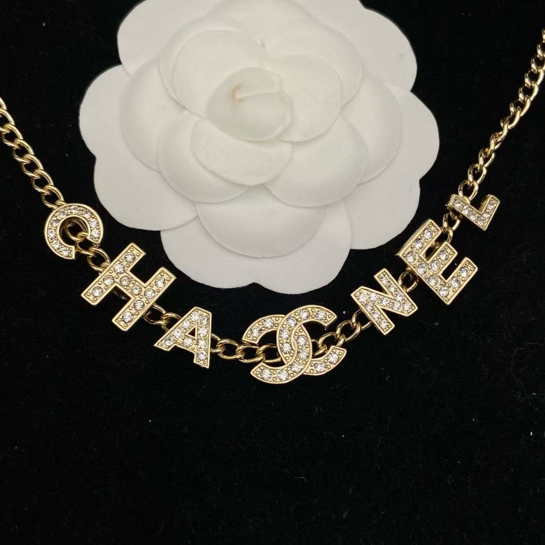 CHANE1 ダブルC ダイヤモンド レターネックレス【50％割引+送料無料】