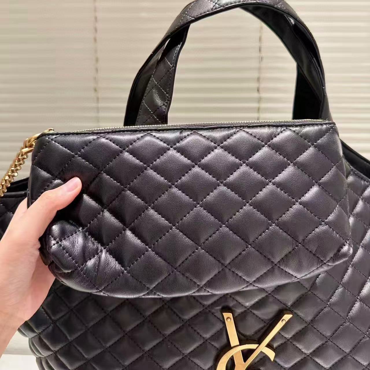 YSLのシンプルなショッピングバッグ【50％割引+送料無料】