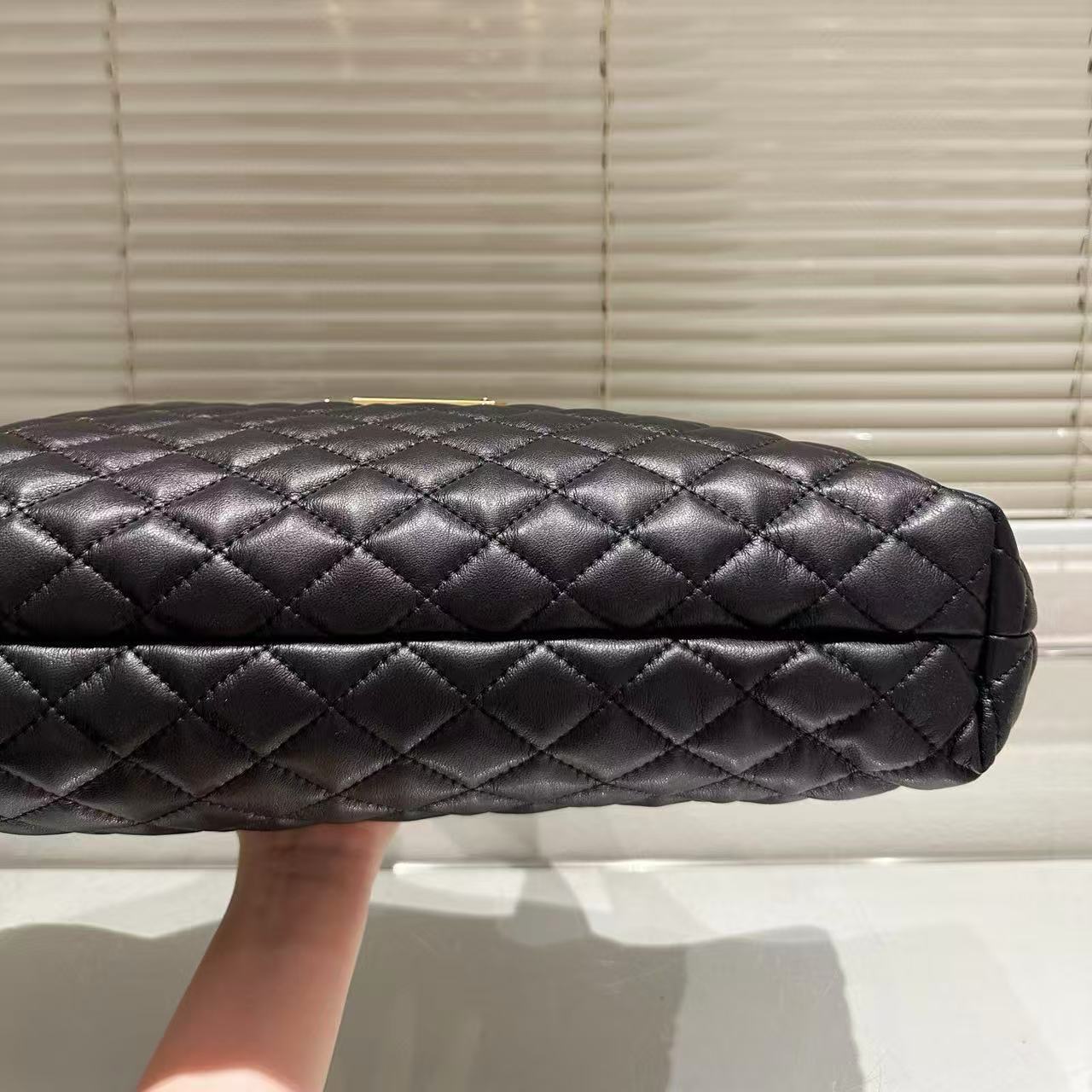 YSLのシンプルなショッピングバッグ【50％割引+送料無料】