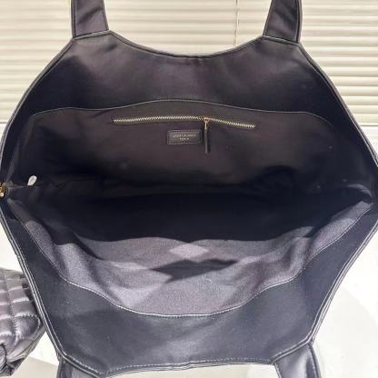 YSLのシンプルなショッピングバッグ【50％割引+送料無料】