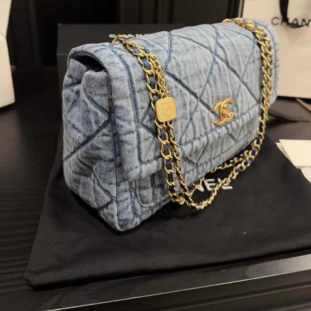 CHANE1 デニムフラップチェーンバッグ【50％割引+送料無料】