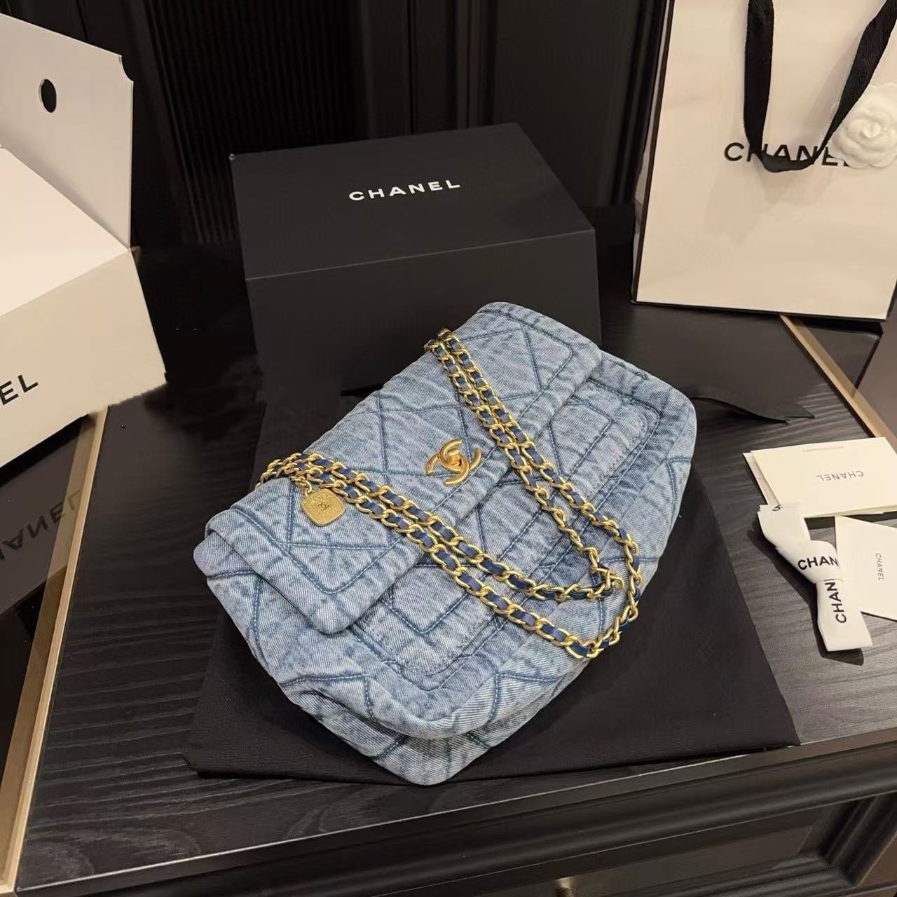 CHANE1 デニムフラップチェーンバッグ【50％割引+送料無料】