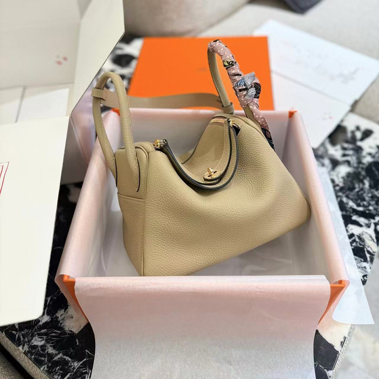 HERME5高品質Lindy牛革ショルダーバッグ【50％割引+送料無料】