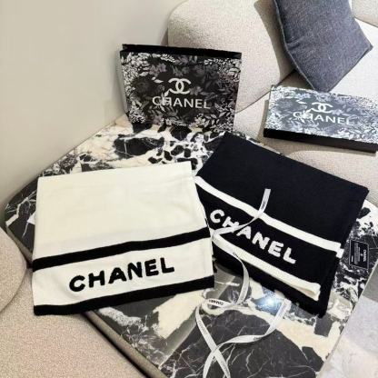 CHANE1 ブラック＆ホワイトレター カシミアスカーフ【50％割引+送料無料】