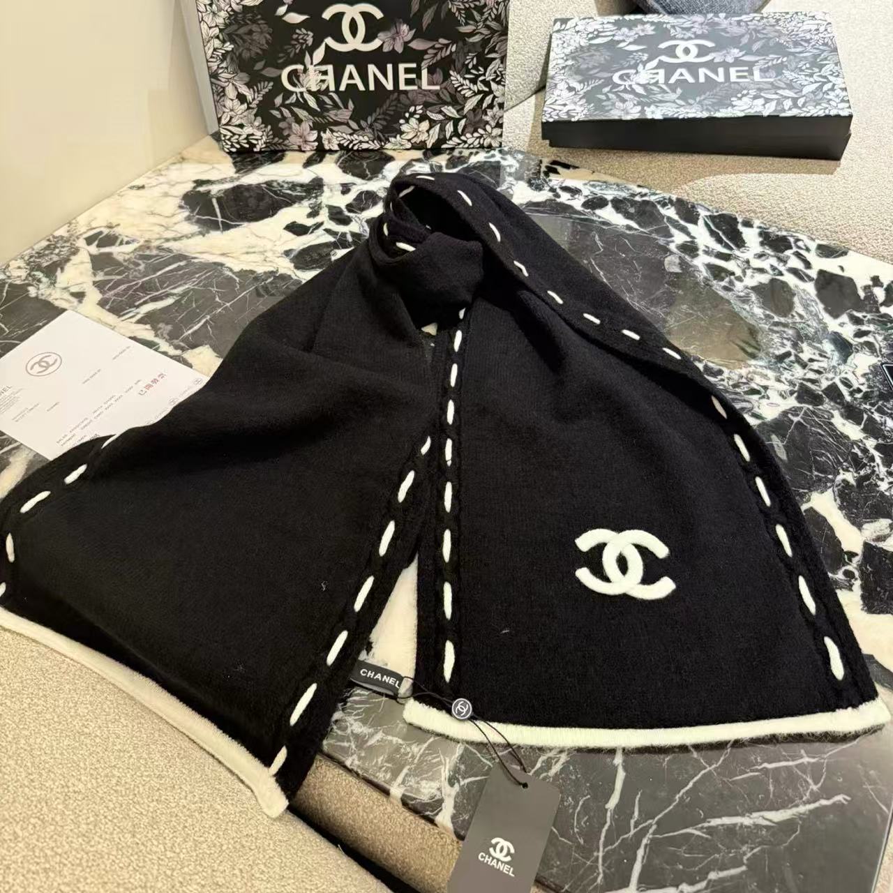 CHANE1 ダブルC カシミアスカーフ【50％割引+送料無料】