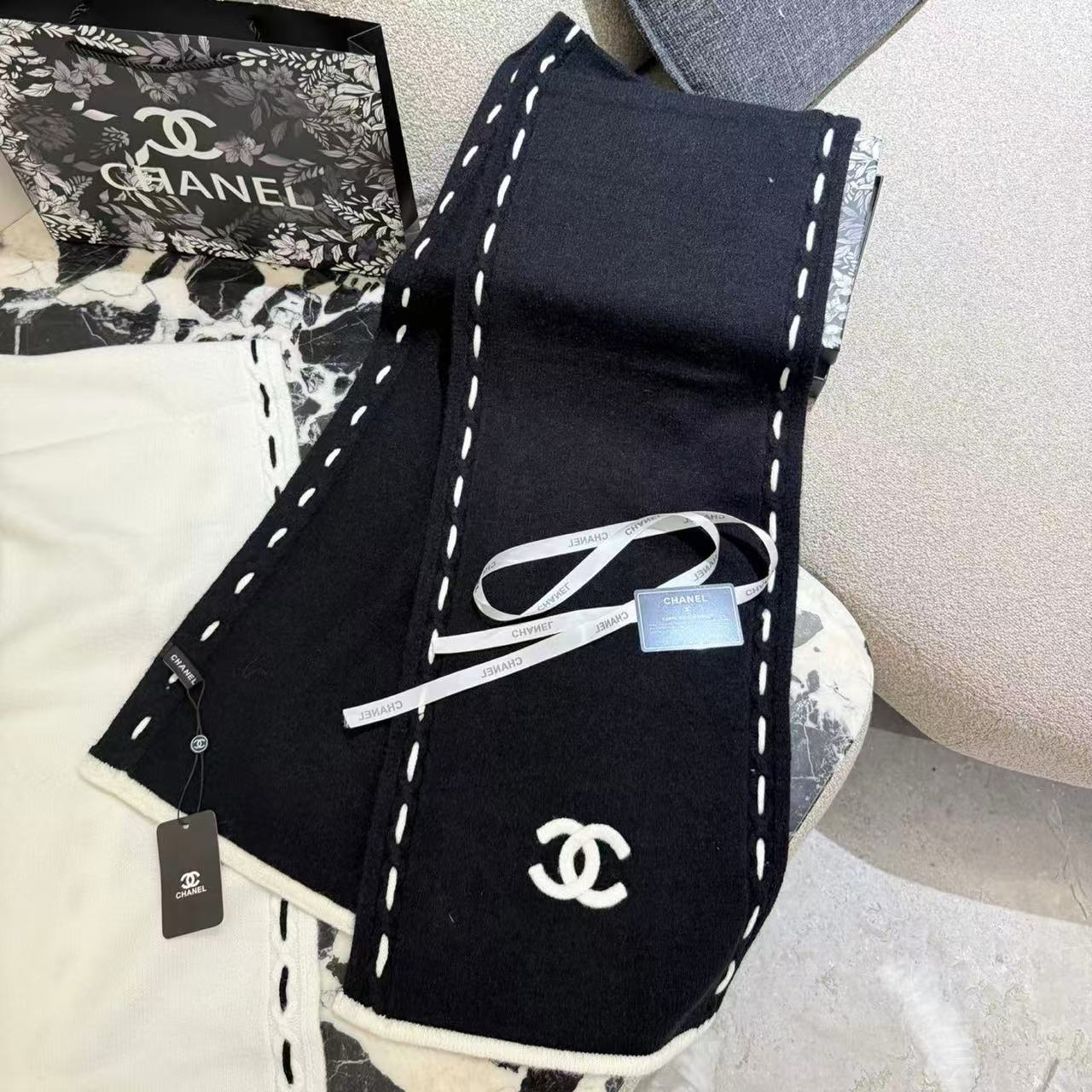 CHANE1 ダブルC カシミアスカーフ【50％割引+送料無料】