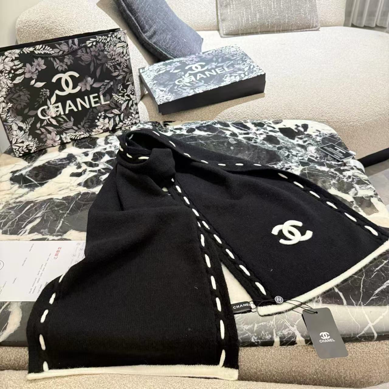 CHANE1 ダブルC カシミアスカーフ【50％割引+送料無料】