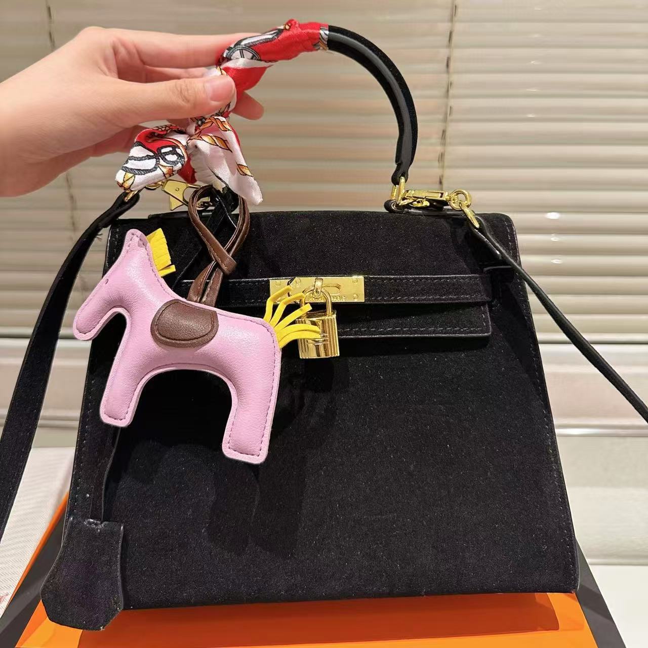 HERME5 ヌバックレザーハンドバッグ【50％割引+送料無料】